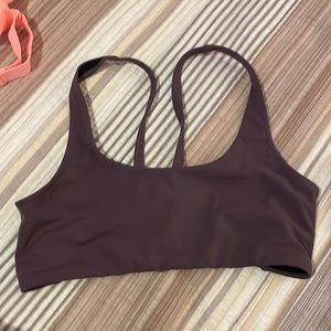 Vuori sports bra